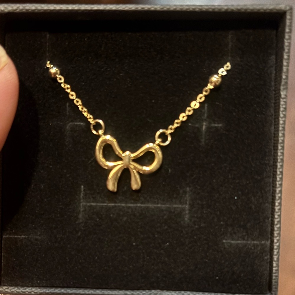 14K GOLD DAINTY BOW NECKLACE 🎀 - Picture 6 of 10